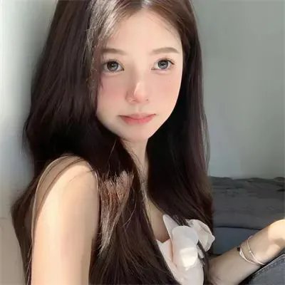 鱼跃在花见